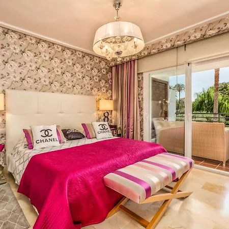 2 Bedroom With Pool In The Heart Of Puerto Banus Apartment Marbella