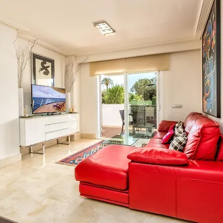 Apartment 2 Bedroom With Pool In The Heart Of Puerto Banus