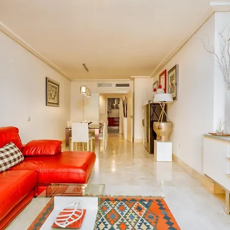 Apartment 2 Bedroom With Pool In The Heart Of Puerto Banus *