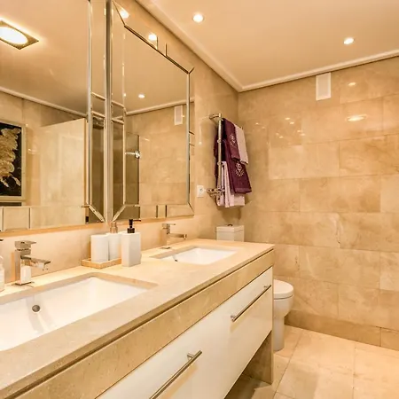 2 Bedroom With Pool In The Heart Of Puerto Banus Apartment Marbella