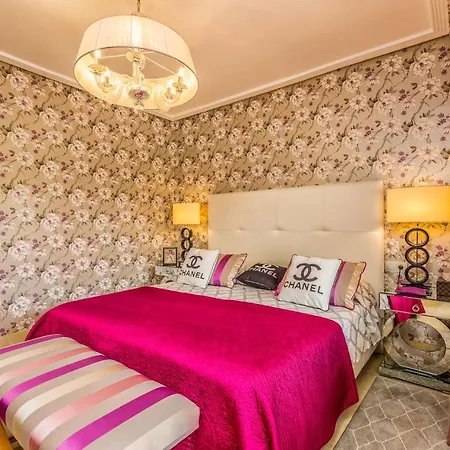 2 Bedroom With Pool In The Heart Of Puerto Banus Marbella