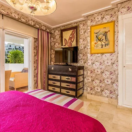 2 Bedroom With Pool In The Heart Of Puerto Banus *