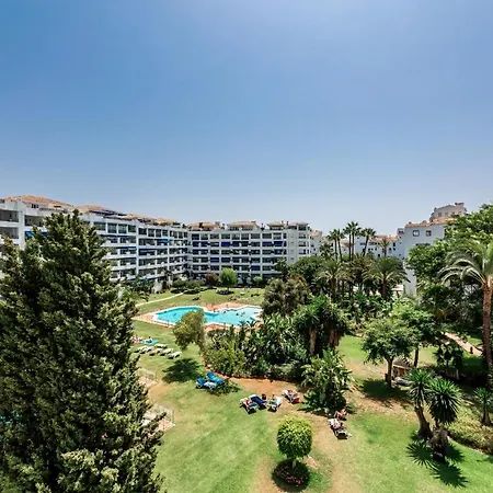2 Bedroom With Pool In The Heart Of Puerto Banus *